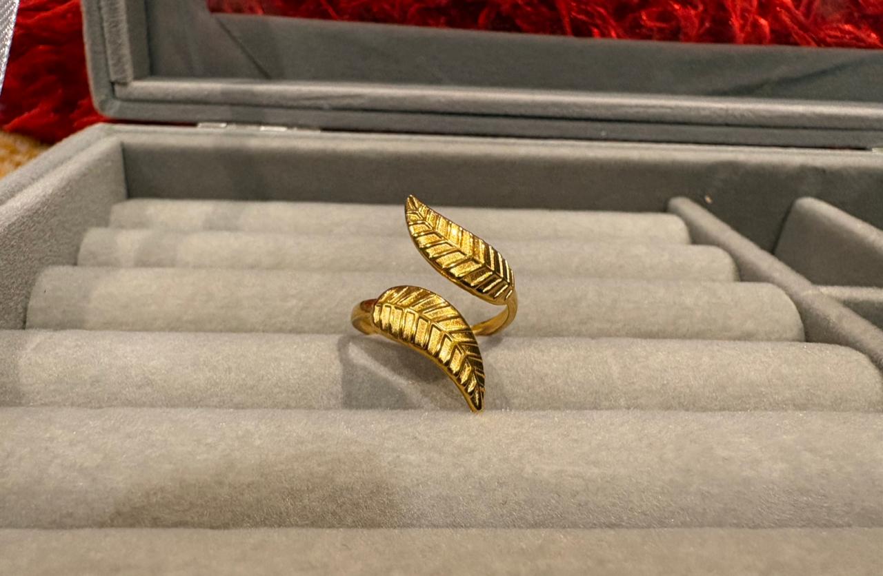 The Laurel Wrap Ring