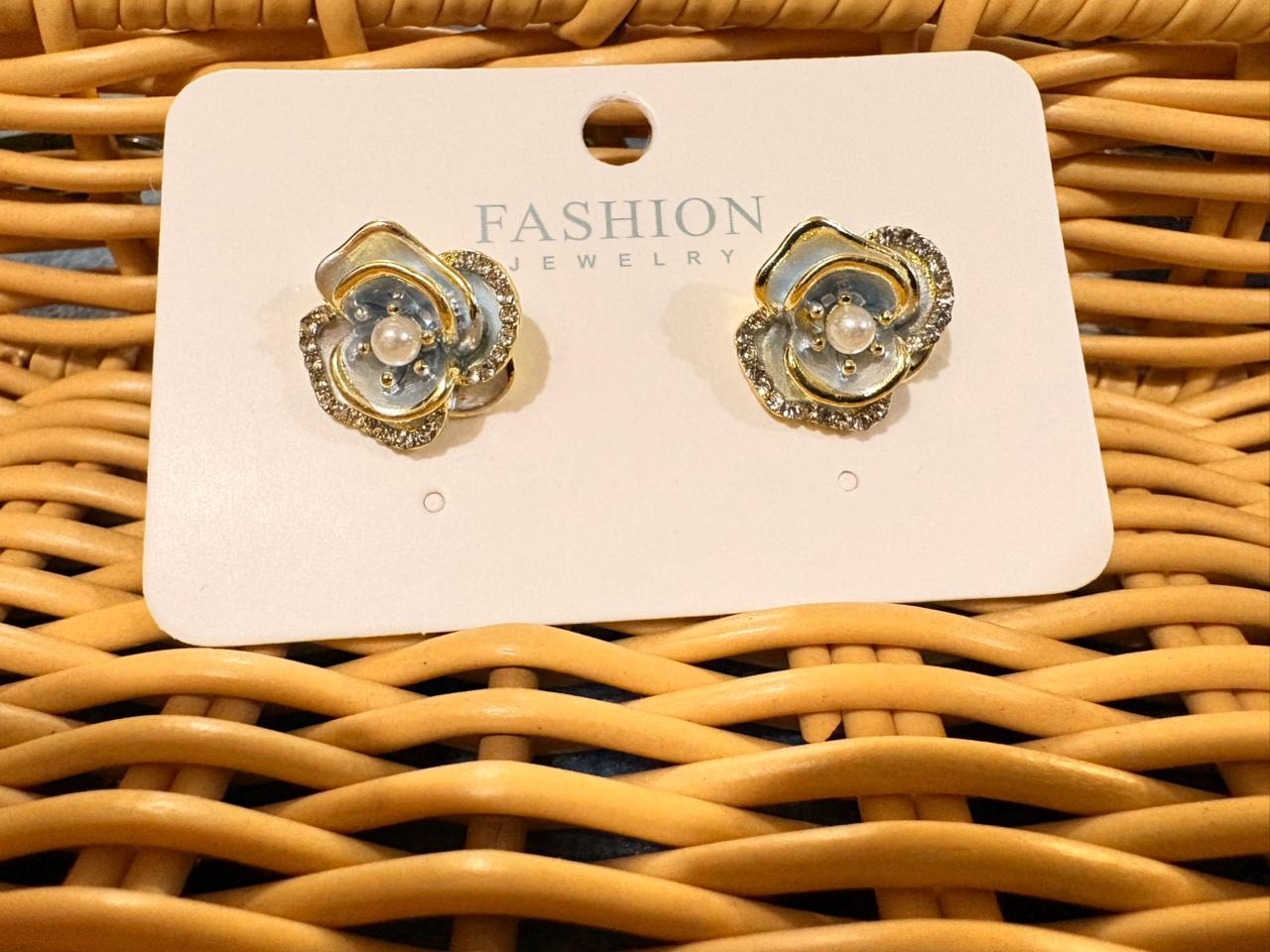 Grey Pearl Earrings