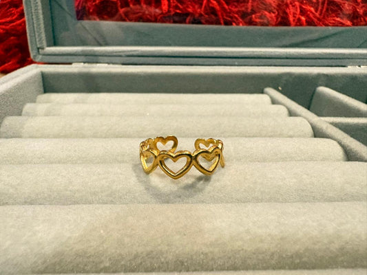 The Amour Eternity Ring